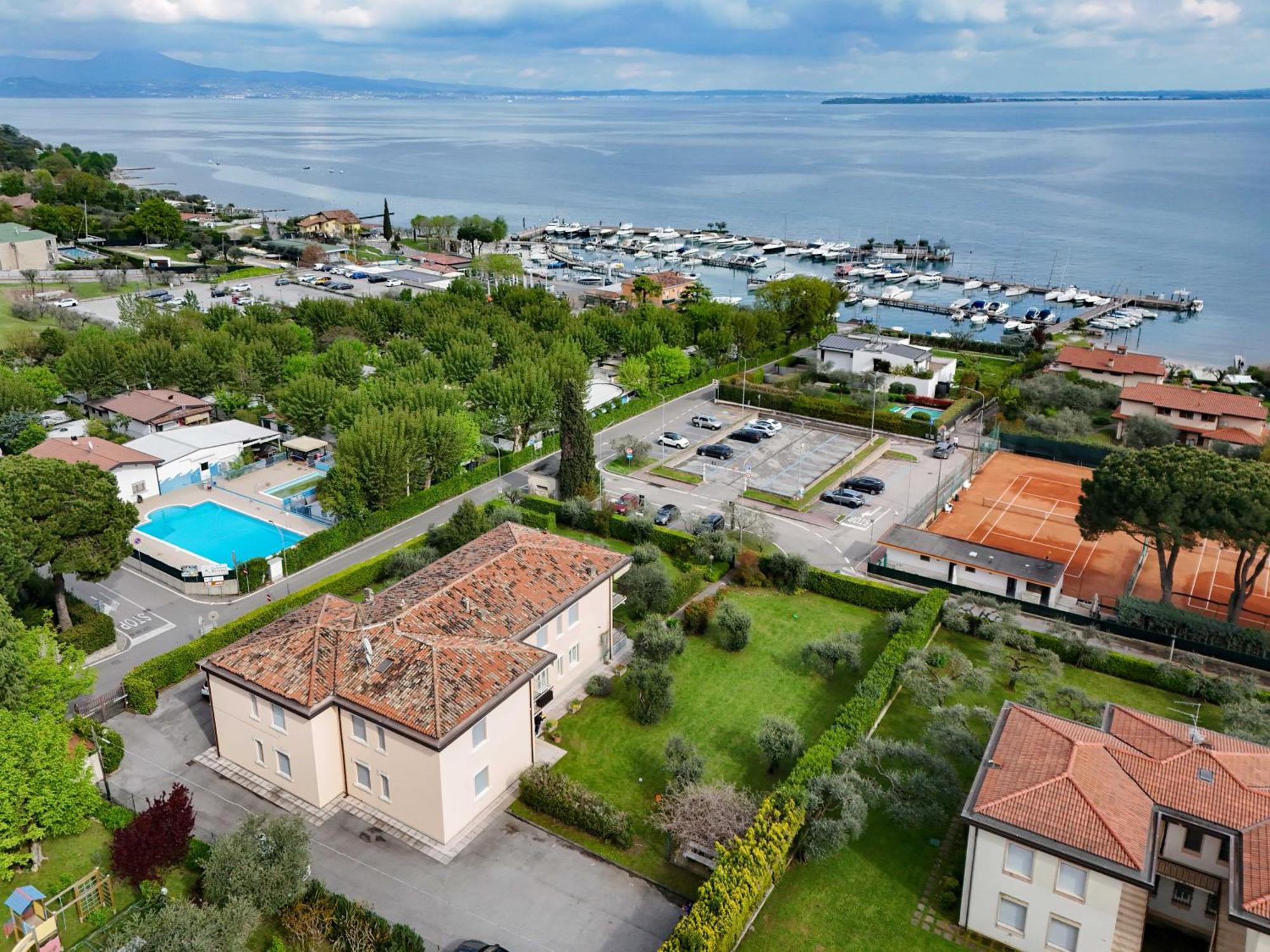 Appartamento Martina Moniga del Garda Exterior foto