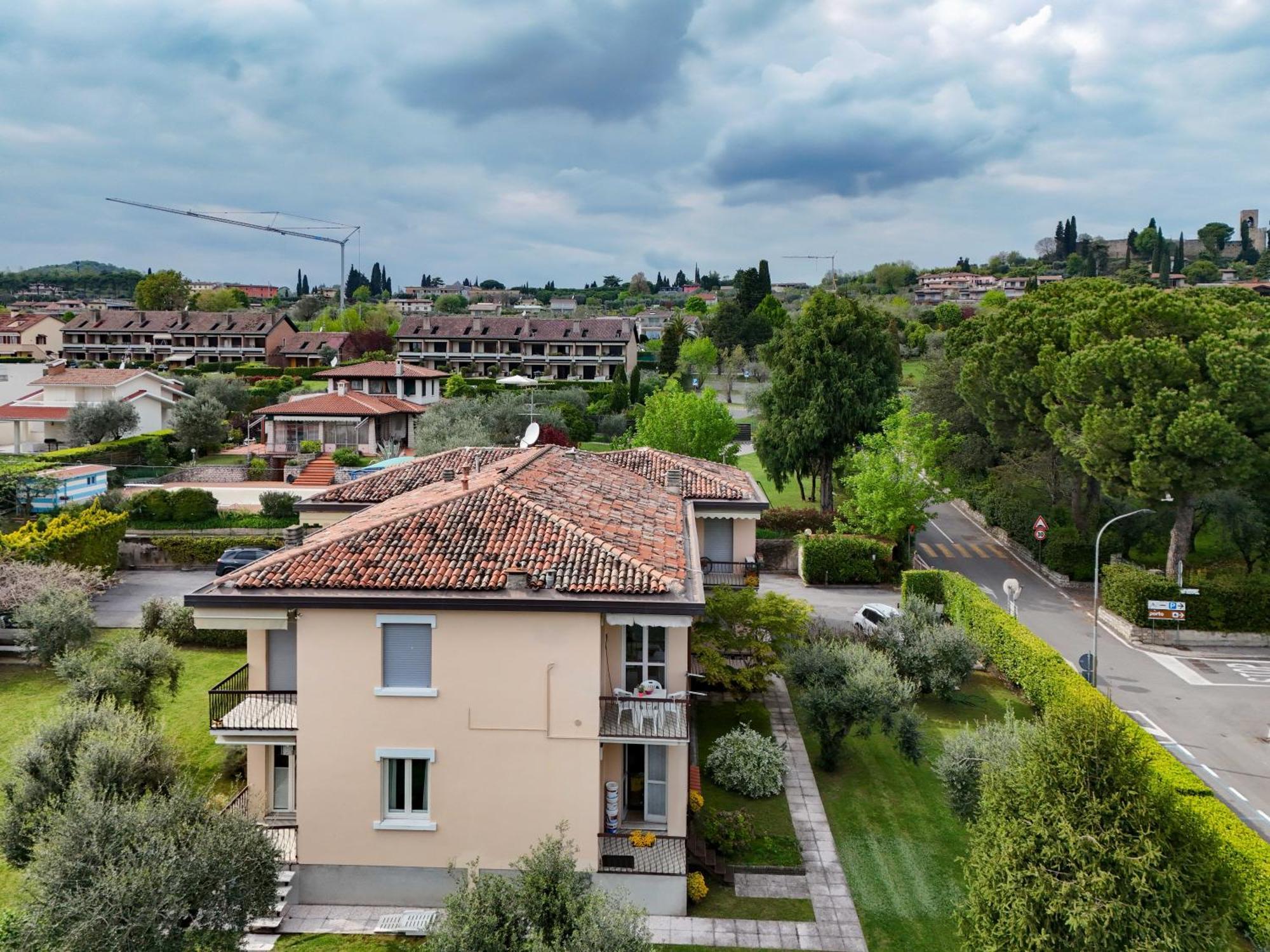 Appartamento Martina Moniga del Garda Exterior foto
